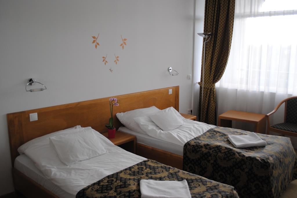 Hotel Claudius Szombathely Exterior foto